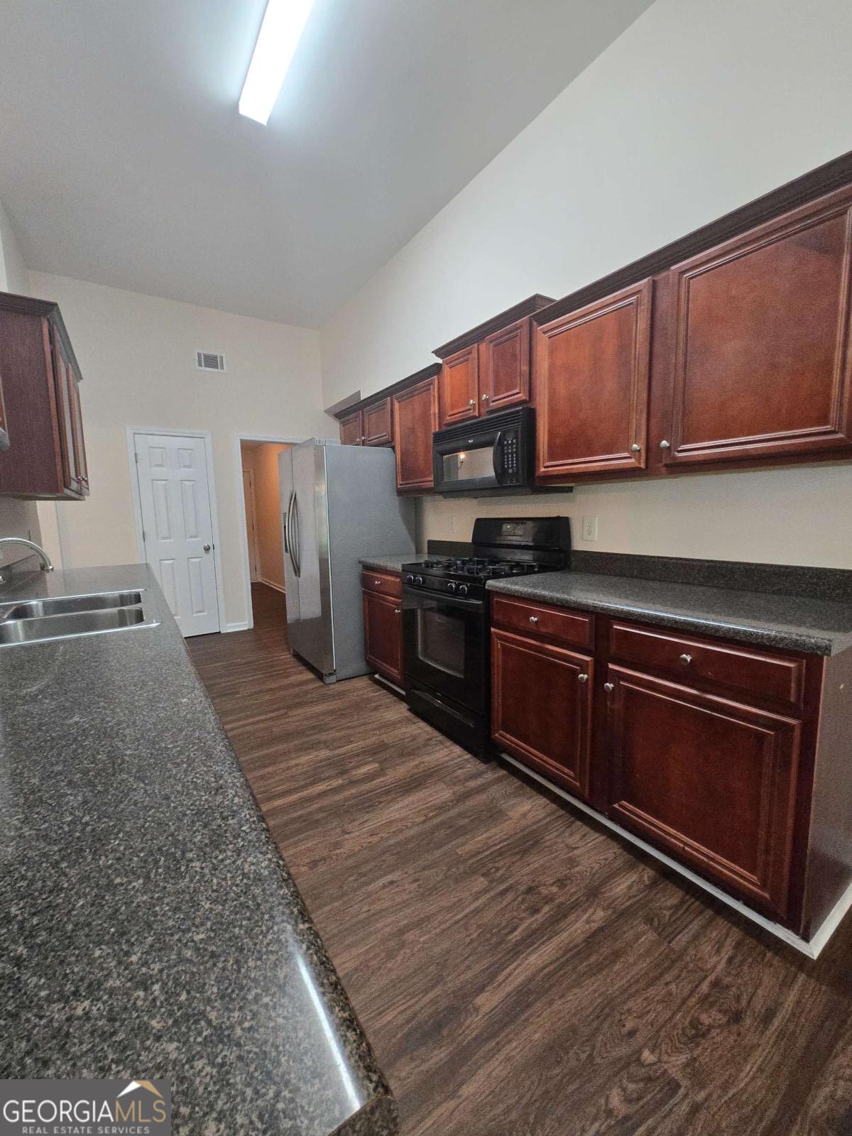 2145 Mina Lane Drive Property Photo 13