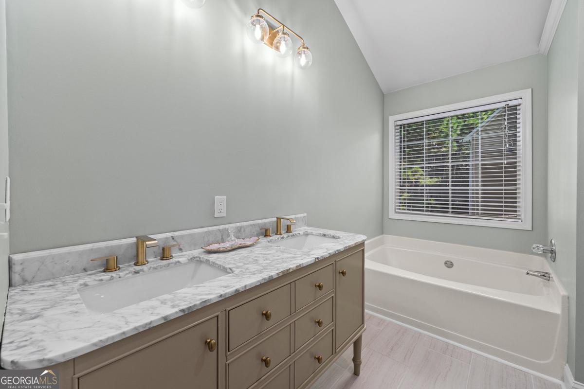 309 Laurel Glen Crossing Property Photo 56