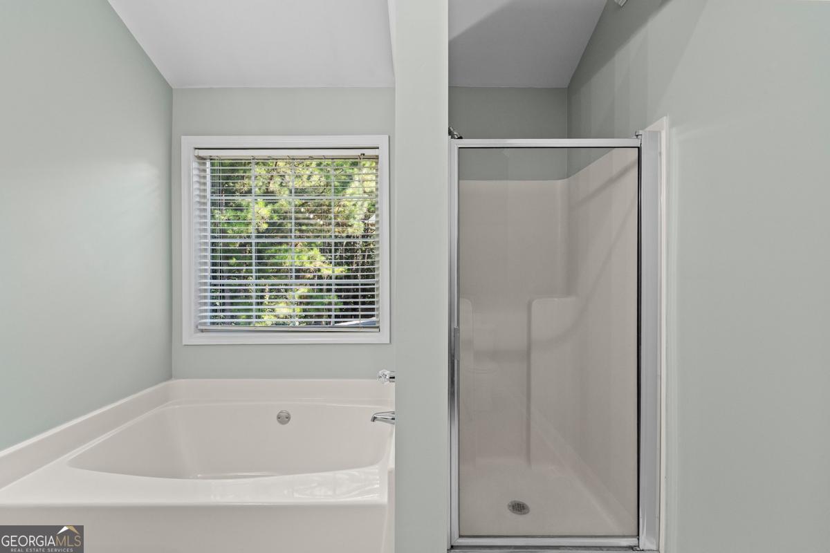 309 Laurel Glen Crossing Property Photo 57
