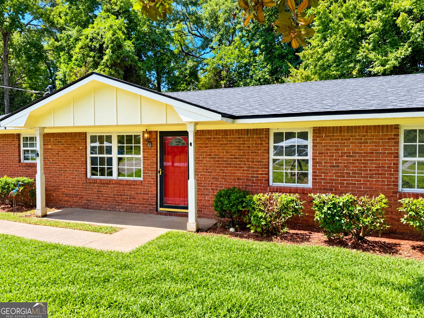 506 Windsor Drive Property Photo 1