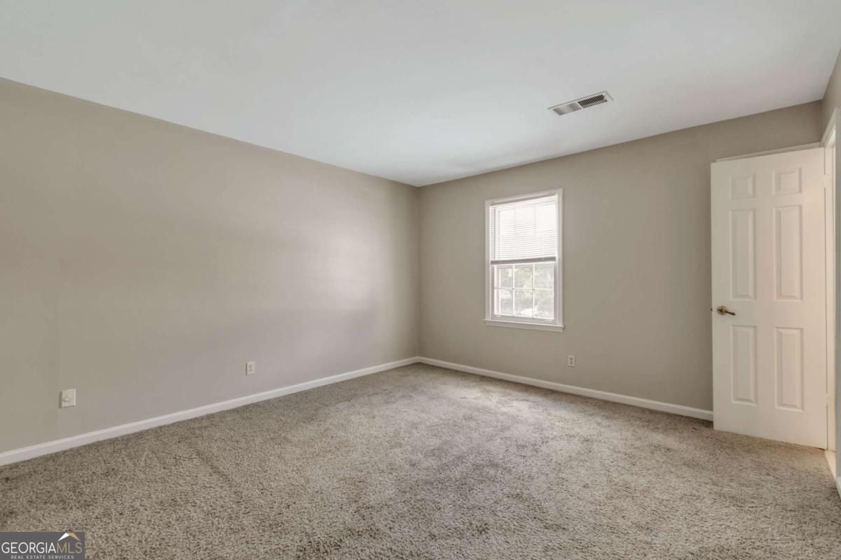 136 Old Ferry Way Property Photo 9