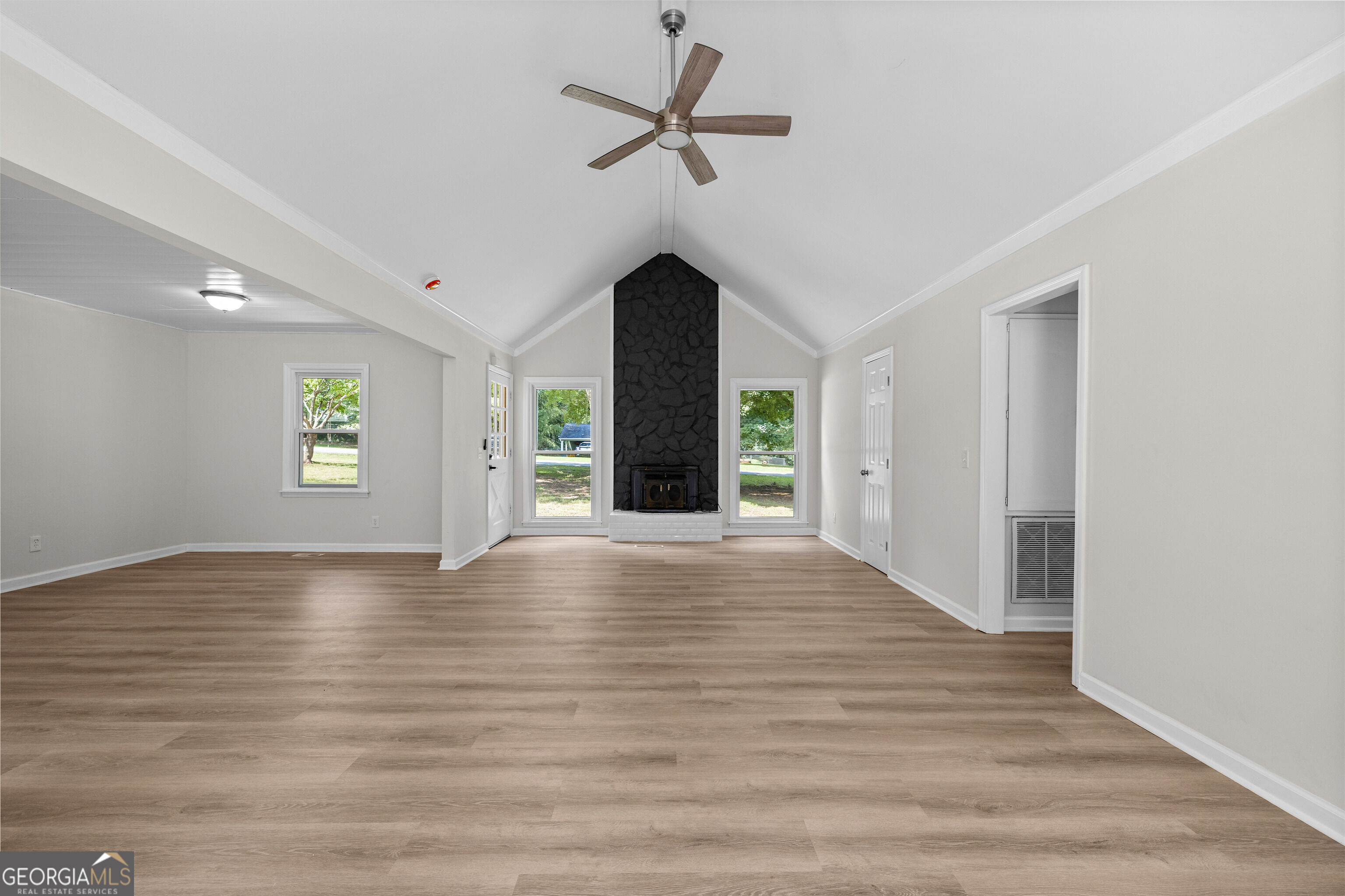 108 Beaver Run Property Photo 3