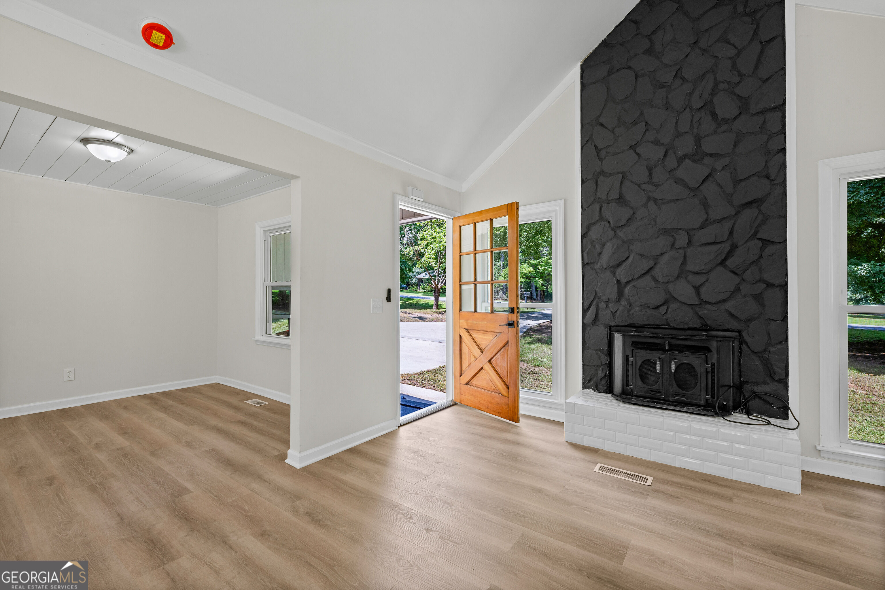 108 Beaver Run Property Photo 4