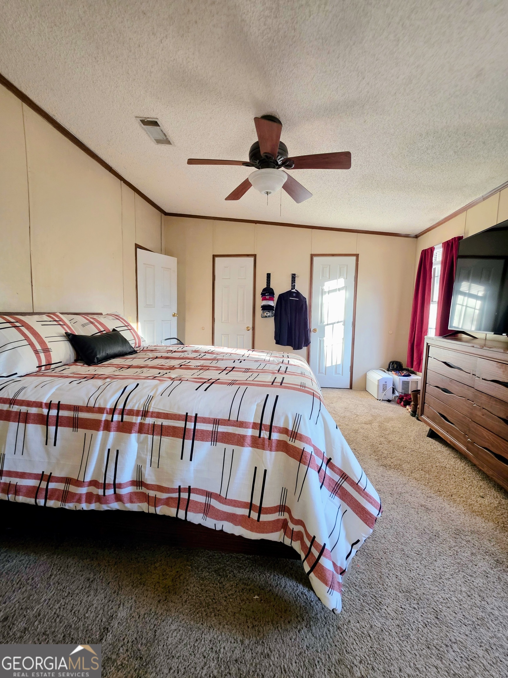 198 Central Street Property Photo 5