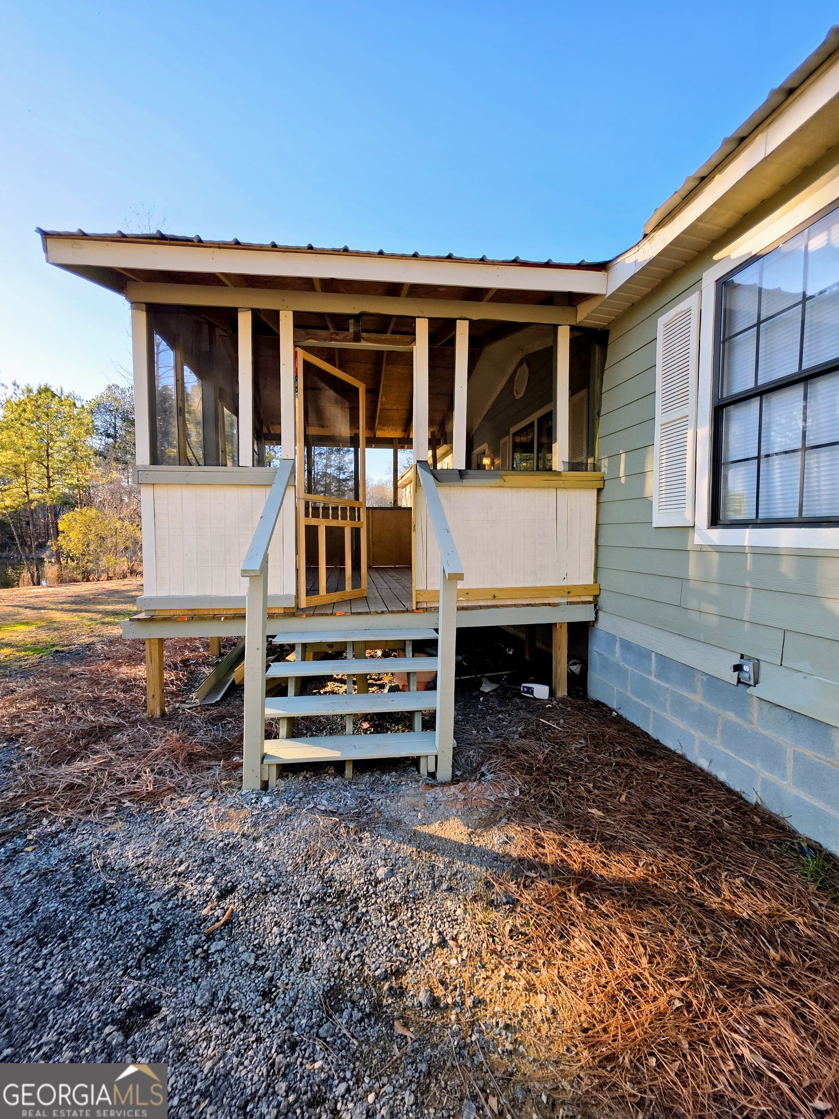 198 Central Street Property Photo 7