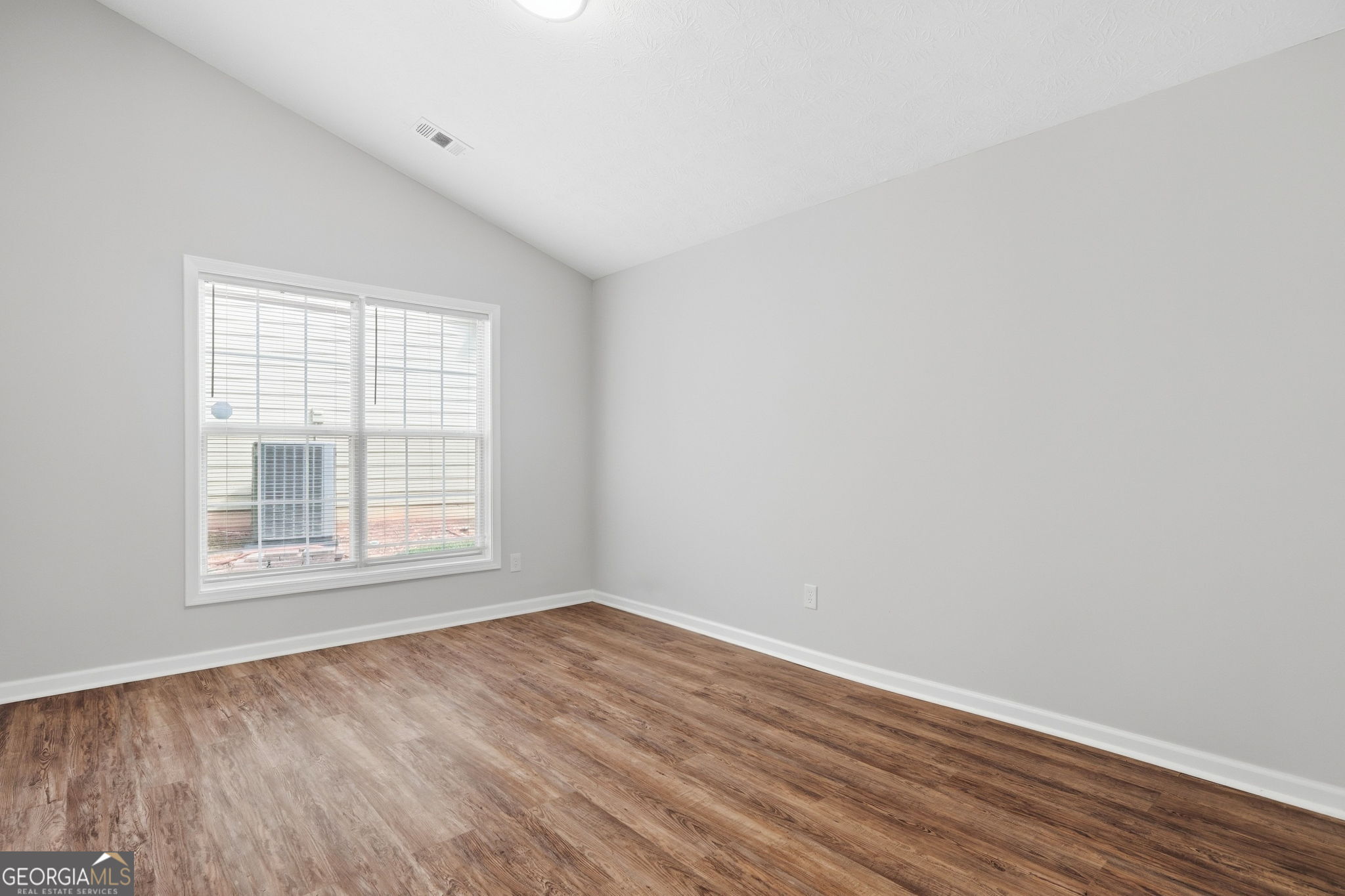 3260 Ennfield Lane Property Photo 8