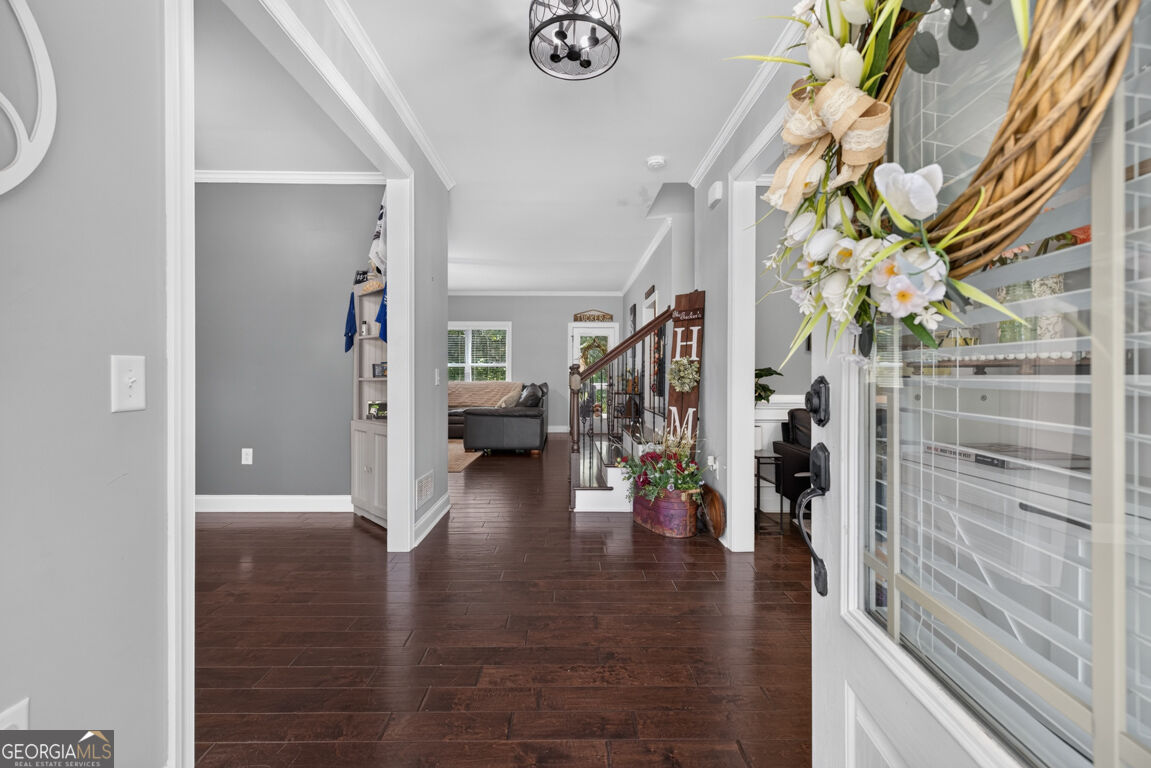 5370 Shadow Walk Way Property Photo 8