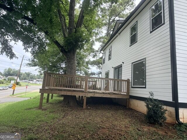 731 N Jefferson Street Ne Property Photo 3