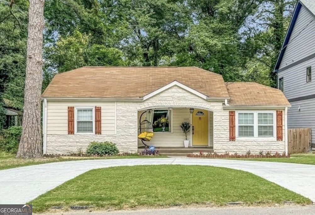 1225 Graymont Drive Sw Property Photo 1
