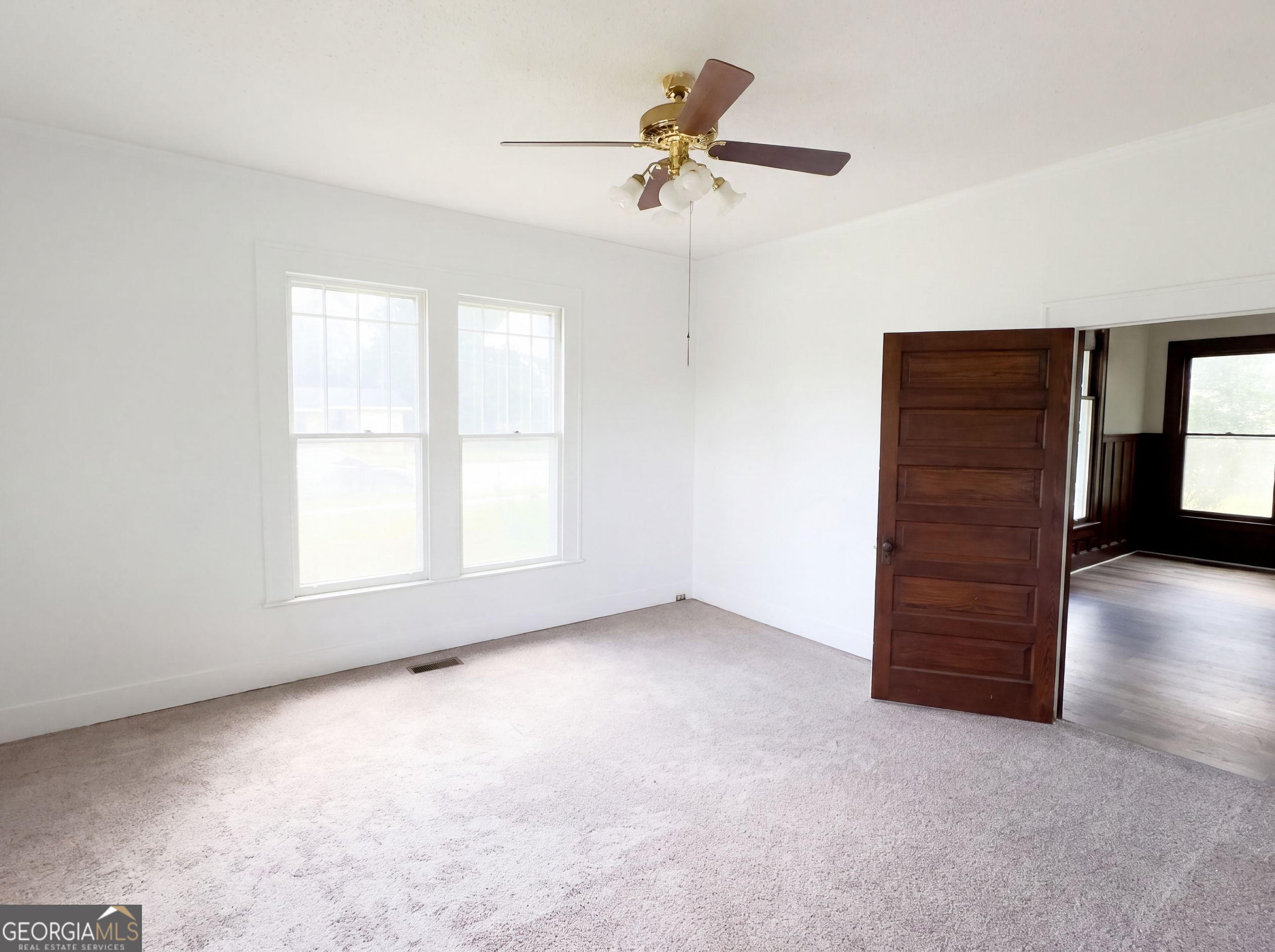 355 Pecan Street Se Property Photo 4