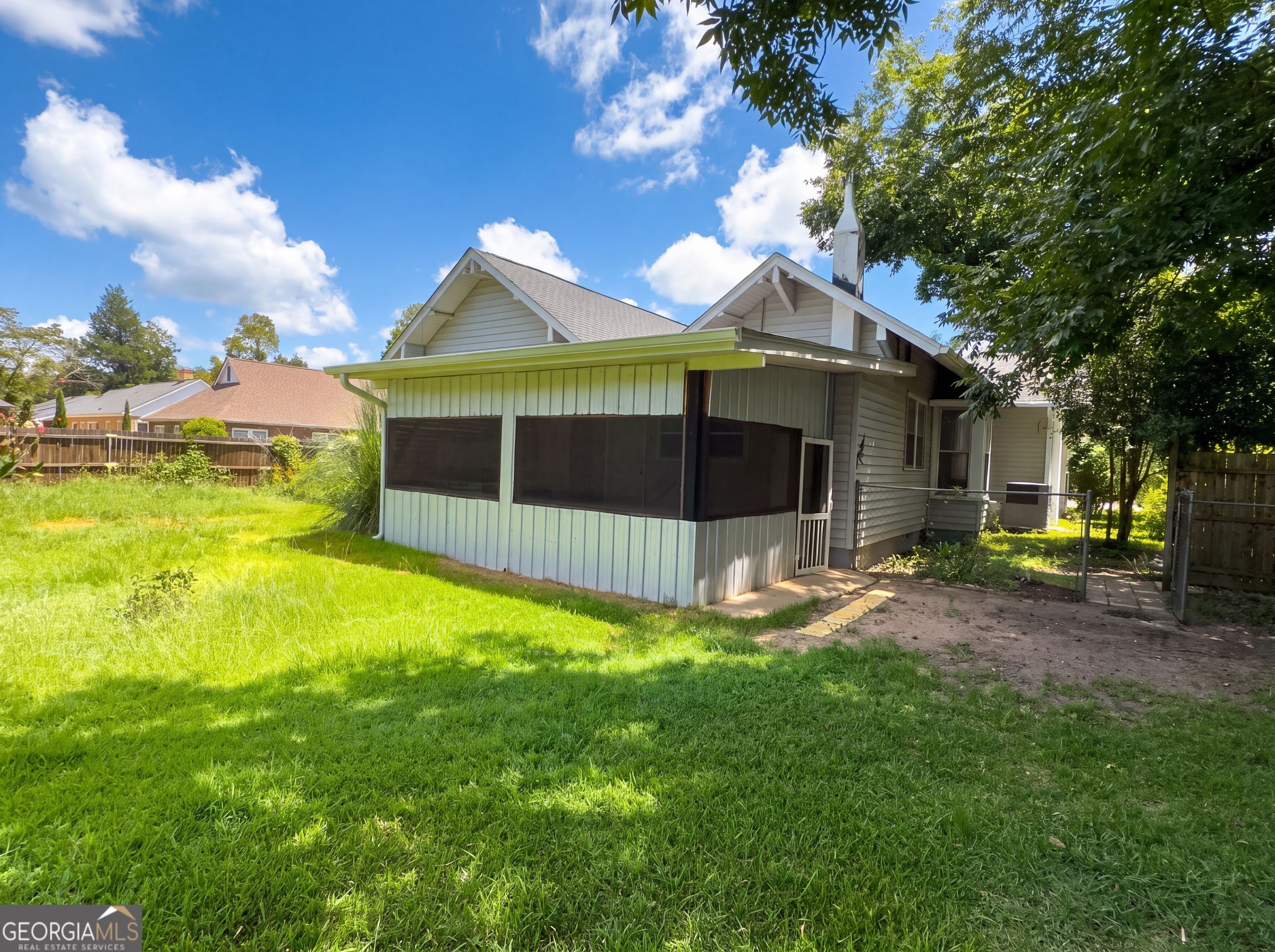 355 Pecan Street Se Property Photo 5