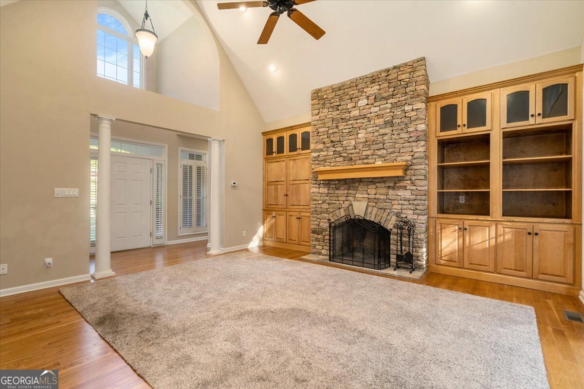 1628 Valley View Drive Property Photo 5