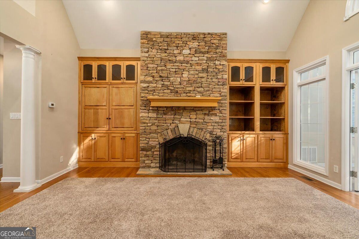 1628 Valley View Drive Property Photo 6