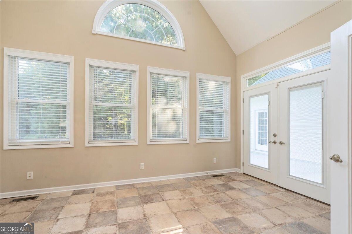 1628 Valley View Drive Property Photo 9