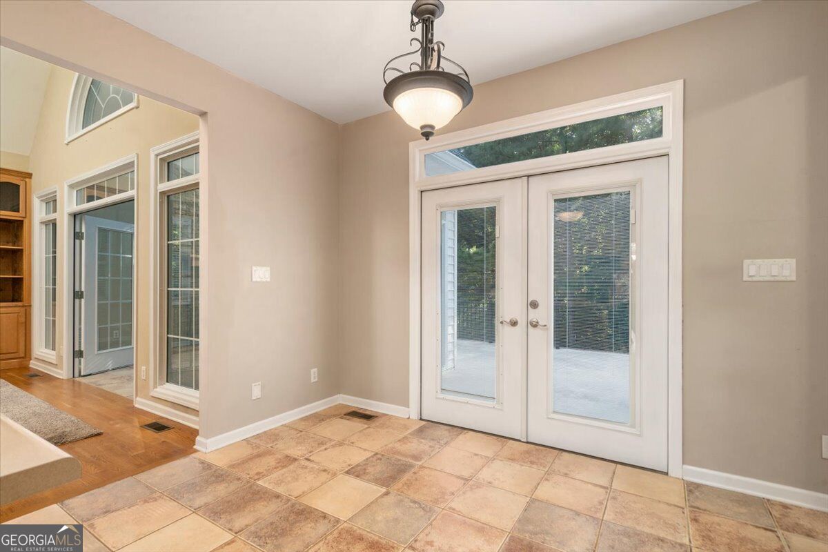 1628 Valley View Drive Property Photo 10
