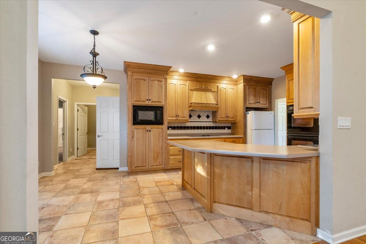 1628 Valley View Drive Property Photo 11