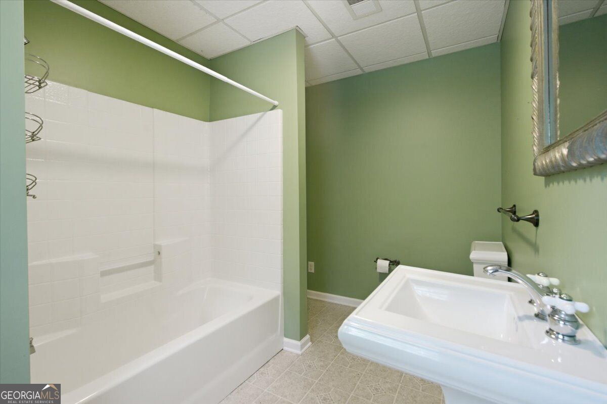 1628 Valley View Drive Property Photo 38