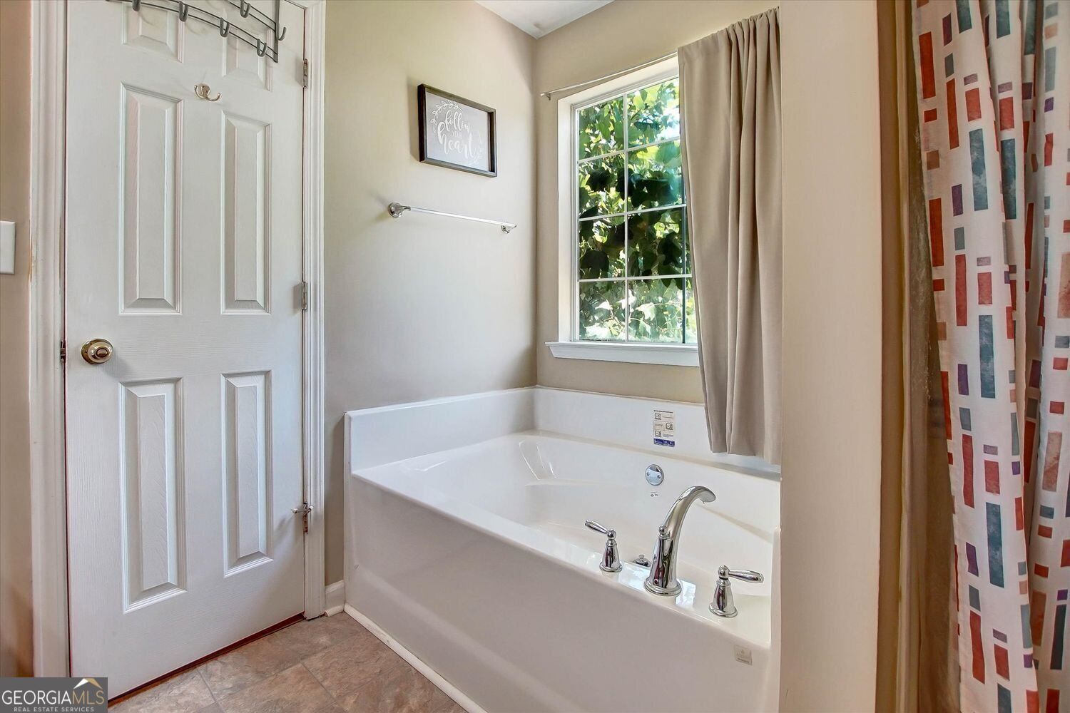 140 Greenleaf Drive Property Photo 18