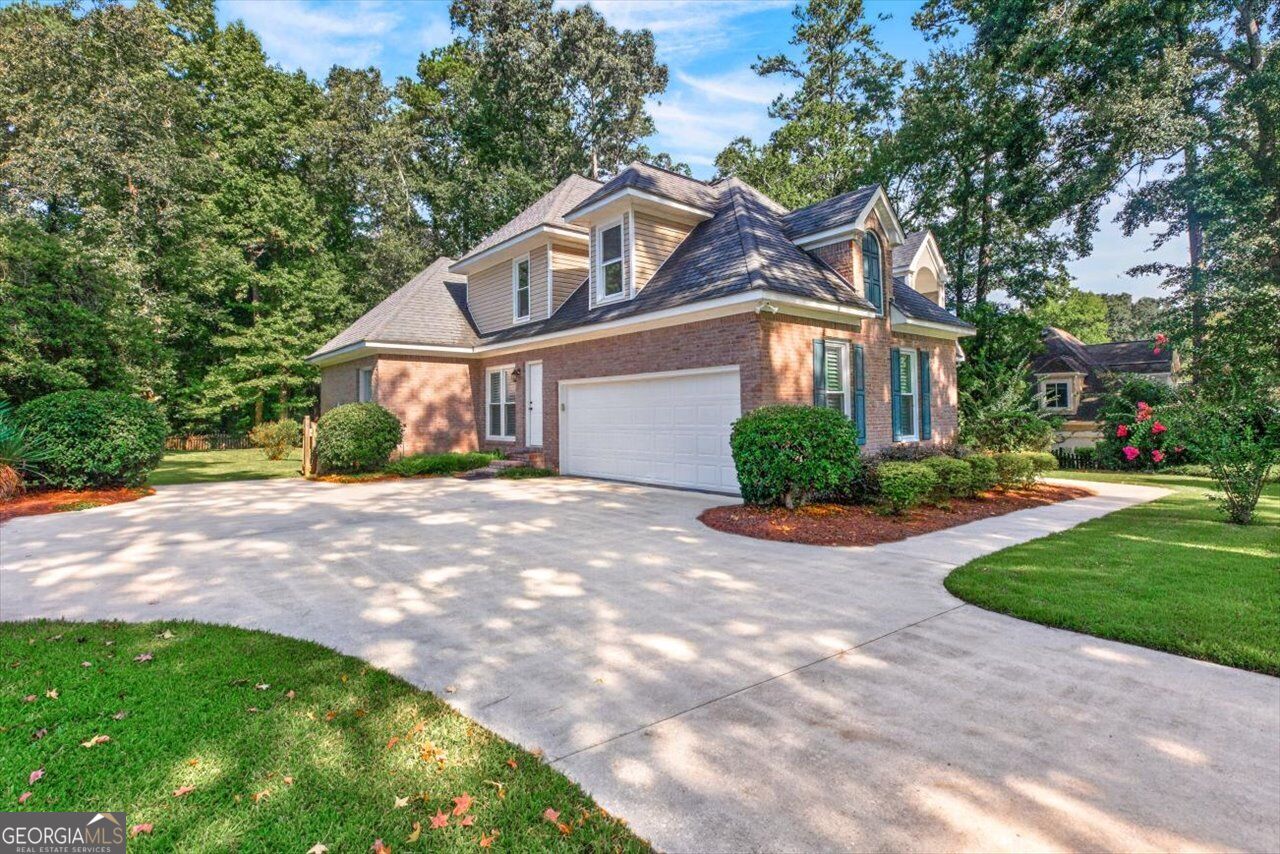 106 Fairways Drive Property Photo 4