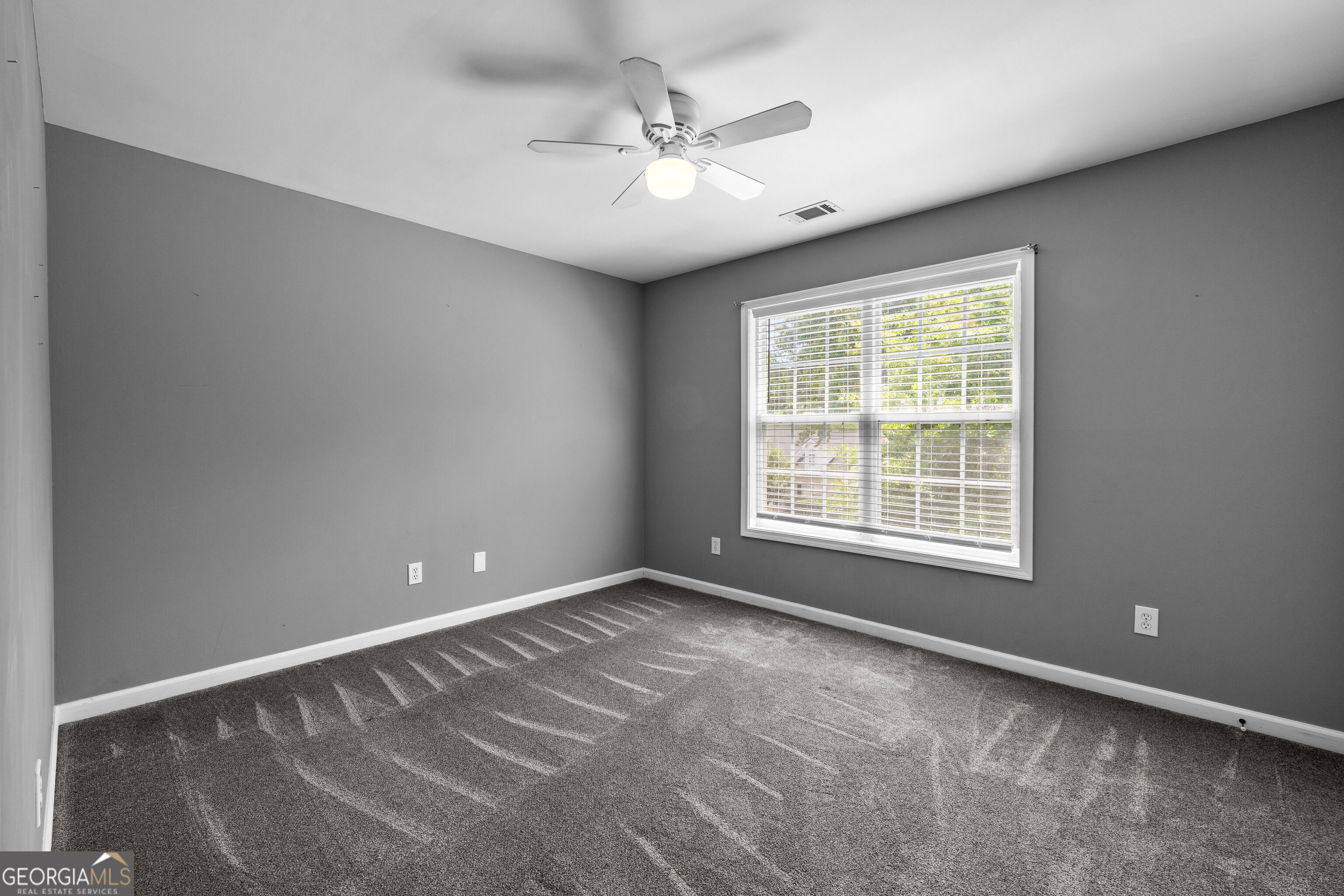 39 The Crescent Property Photo 32