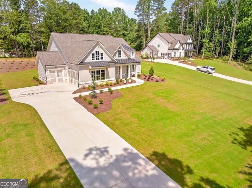 8155 Heardsville Court Property Photo 4