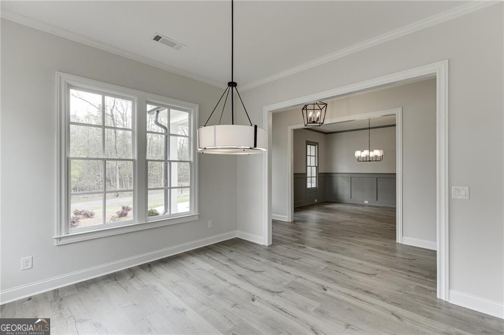 8155 Heardsville Court Property Photo 8