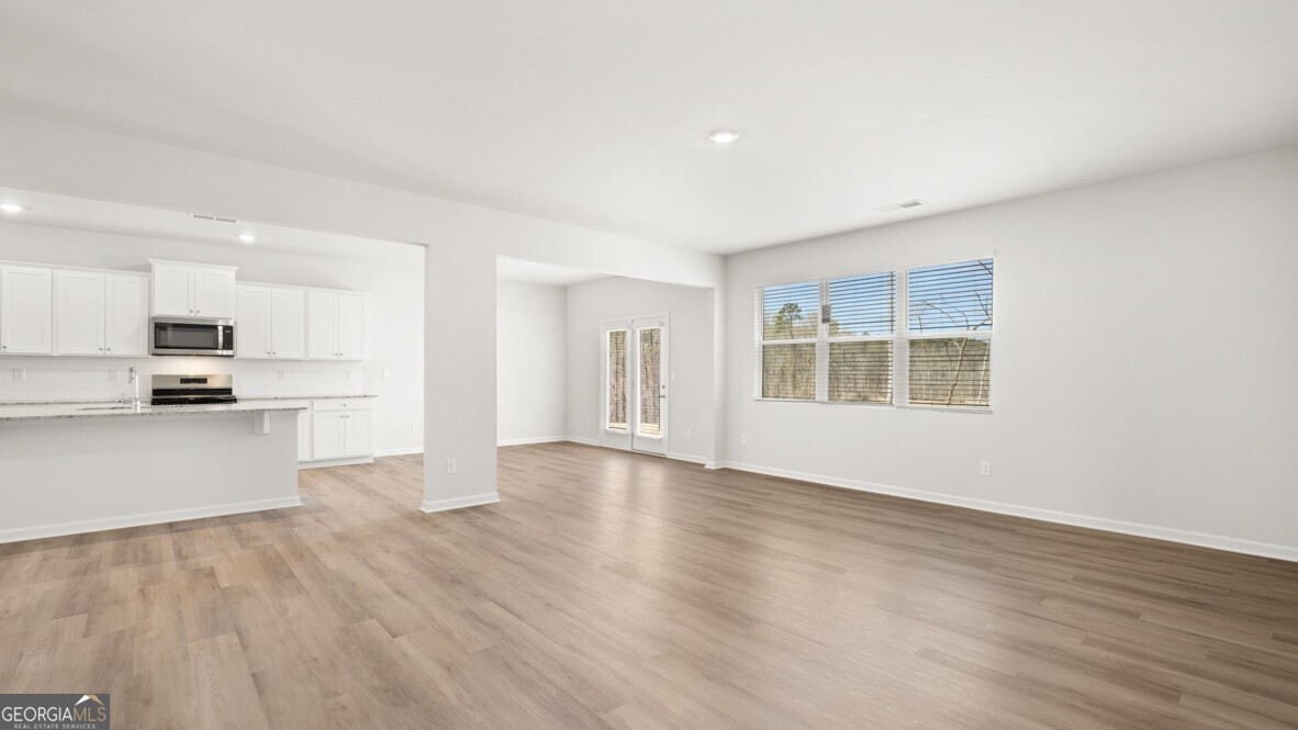 6029 Airedale Drive Property Photo 13