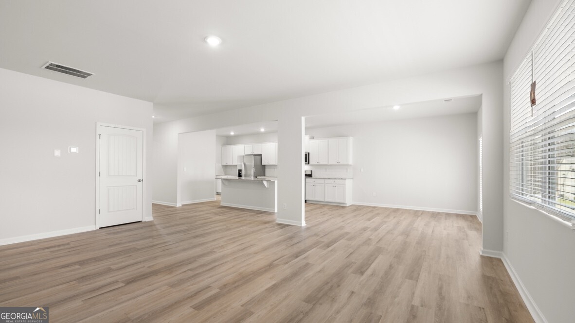 6029 Airedale Drive Property Photo 14