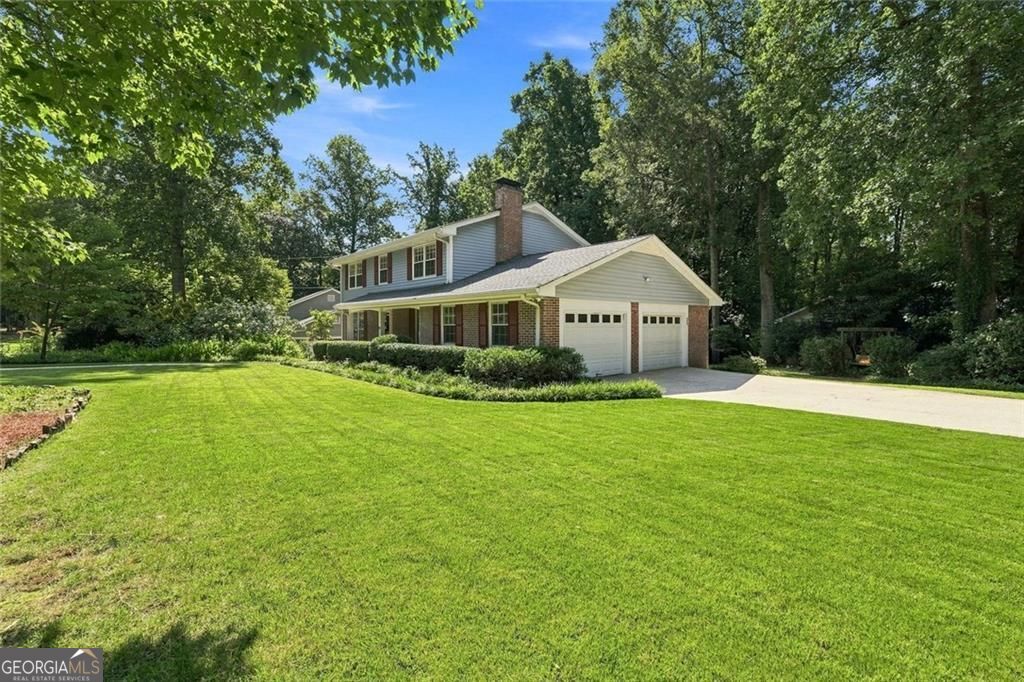 2820 Briarglen Drive Property Photo 2