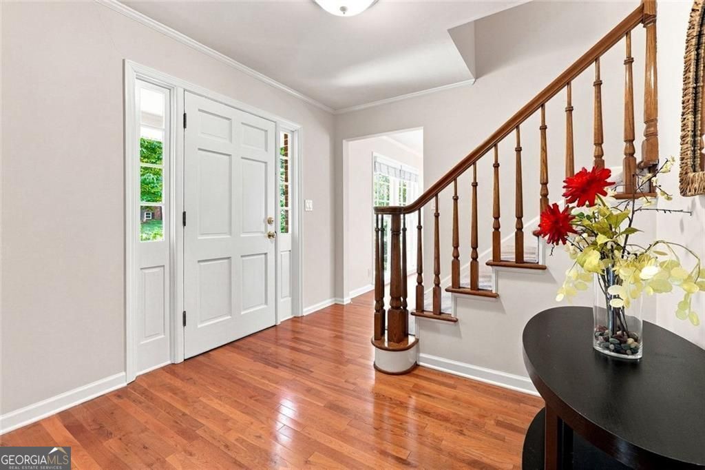 2820 Briarglen Drive Property Photo 5