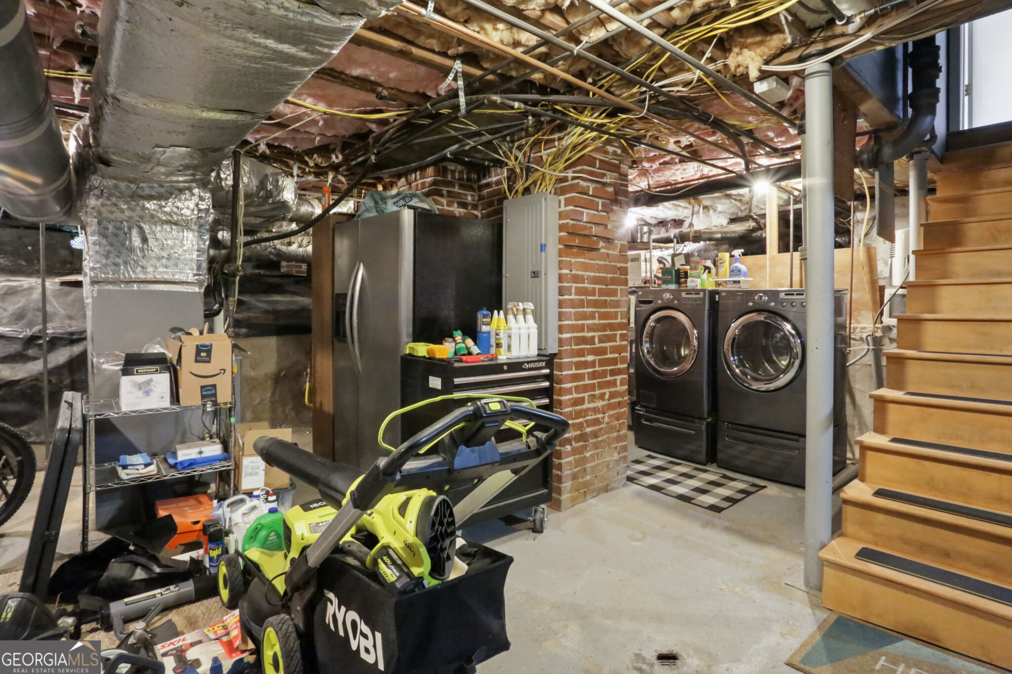 548 E Wesley Road Property Photo 27