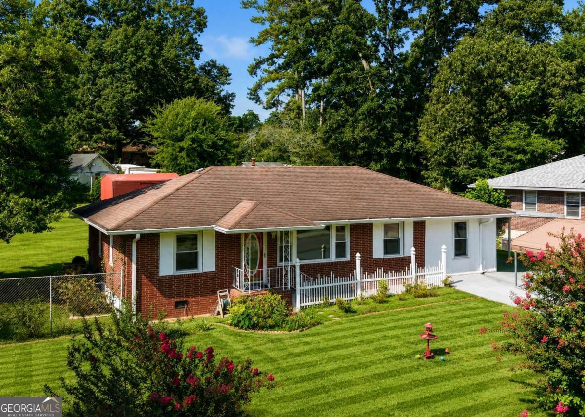 1223 Sanders Drive Property Photo 1