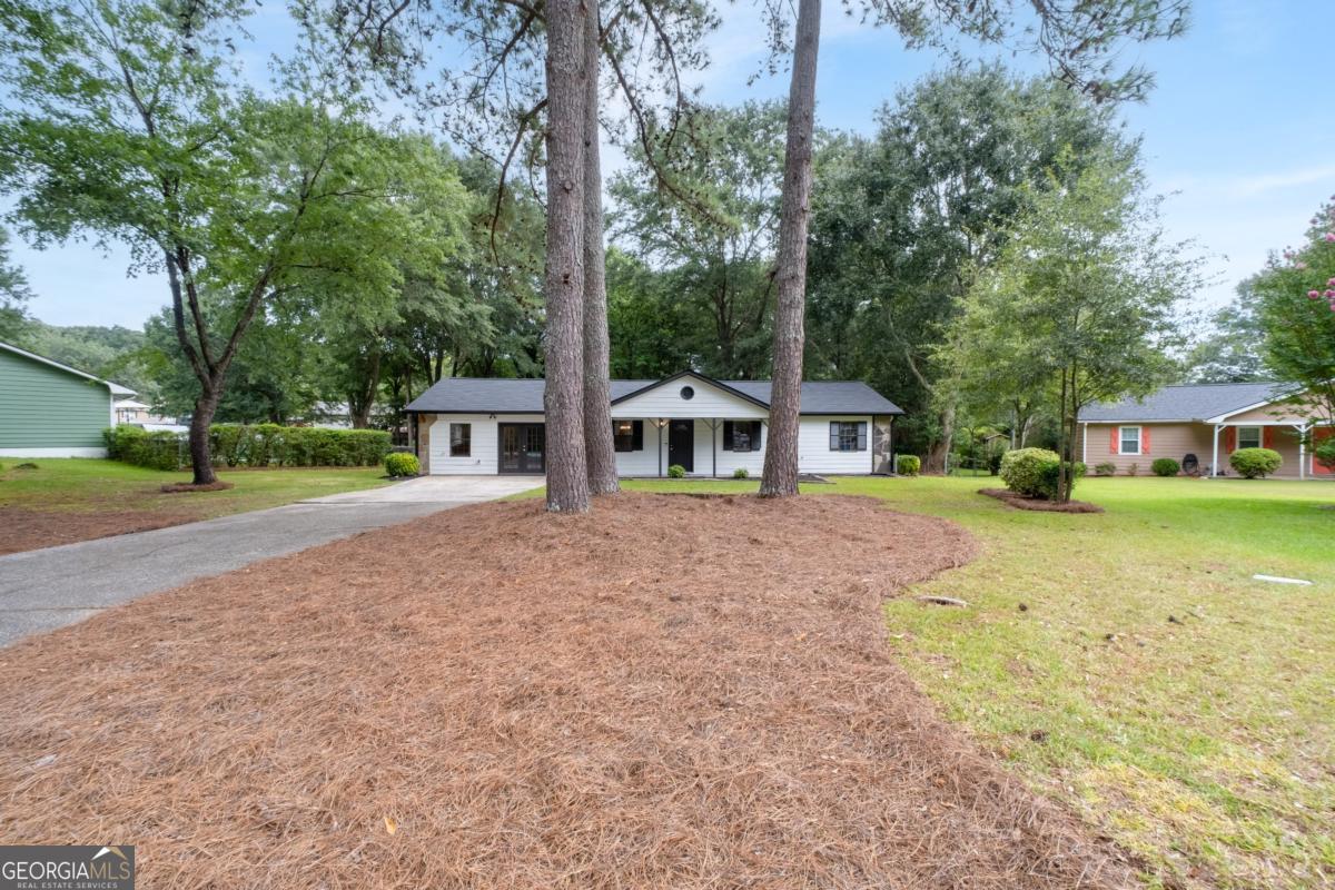 1526 Haynes Court Property Photo 2