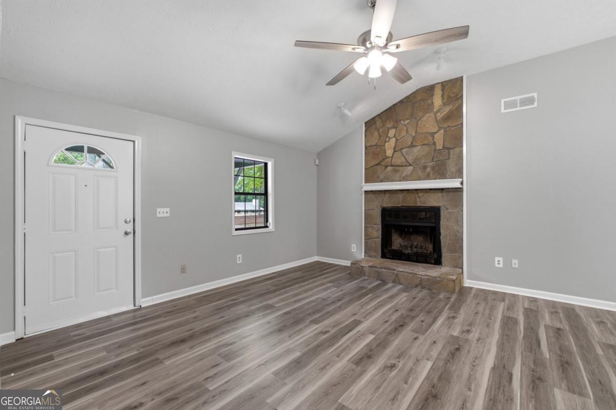 1526 Haynes Court Property Photo 9