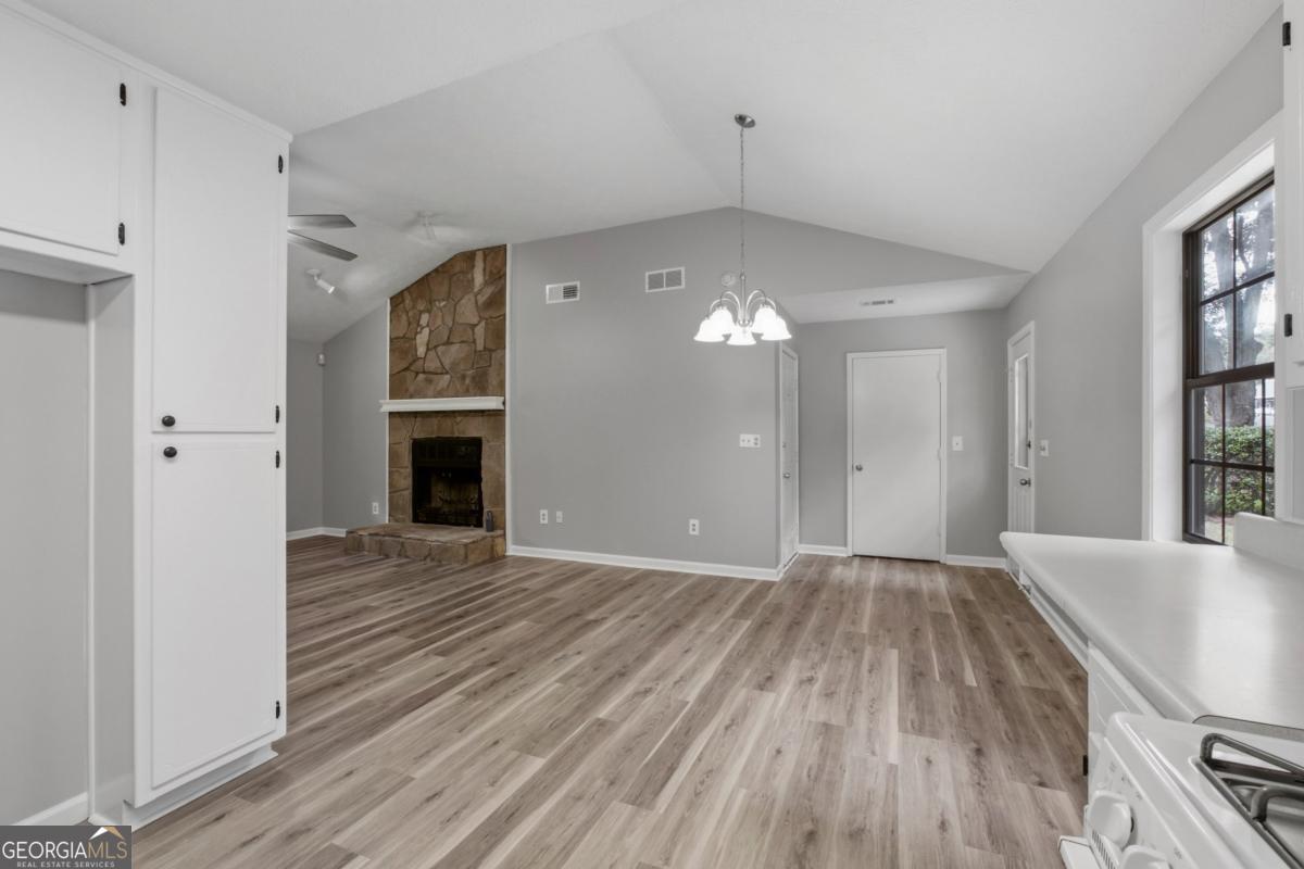 1526 Haynes Court Property Photo 13