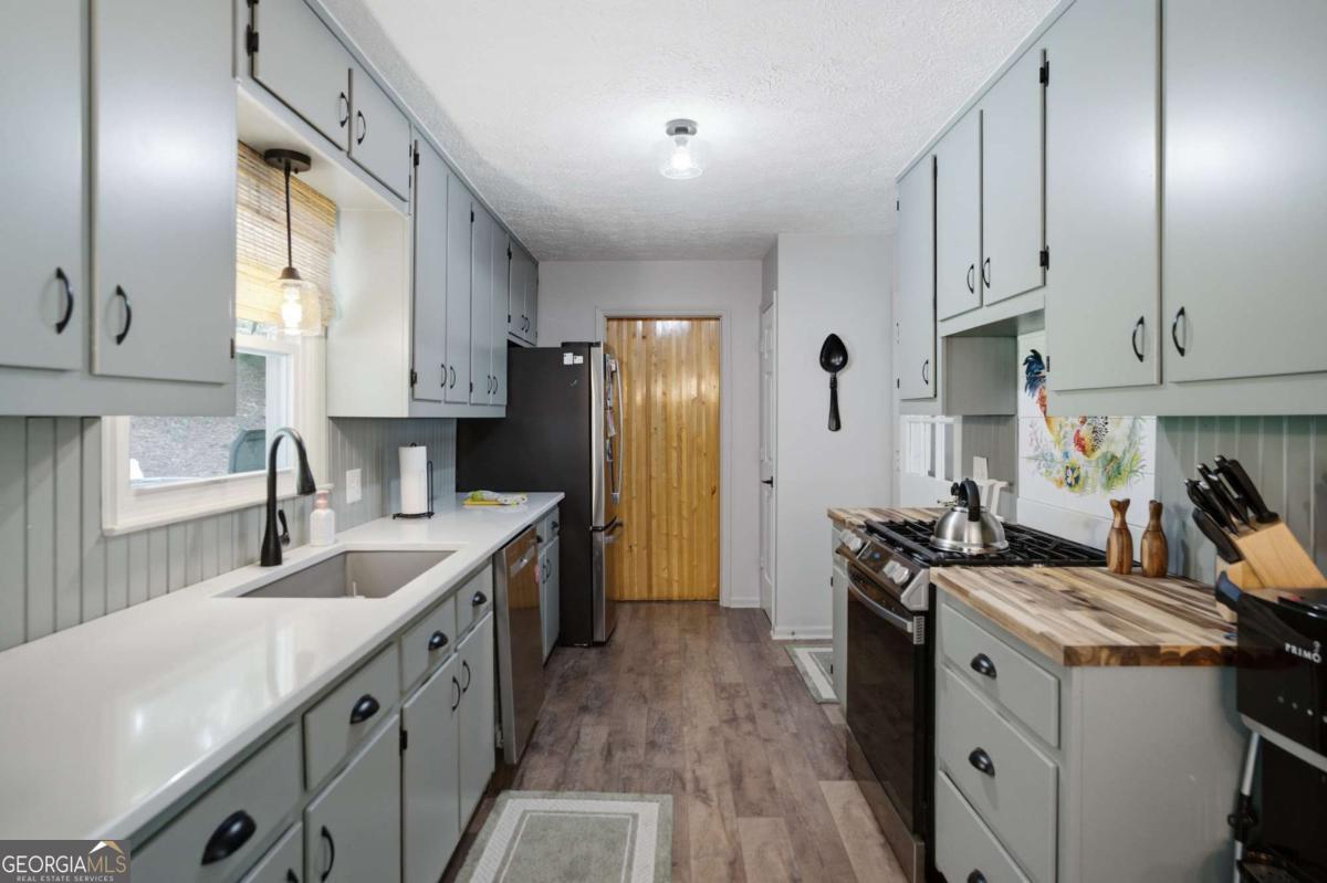 5220 Byers Road Property Photo 8