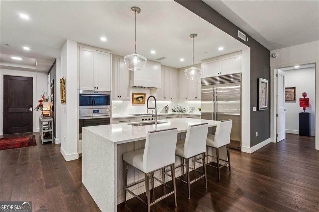 2520 Peachtree Road # 602 Property Photo 9