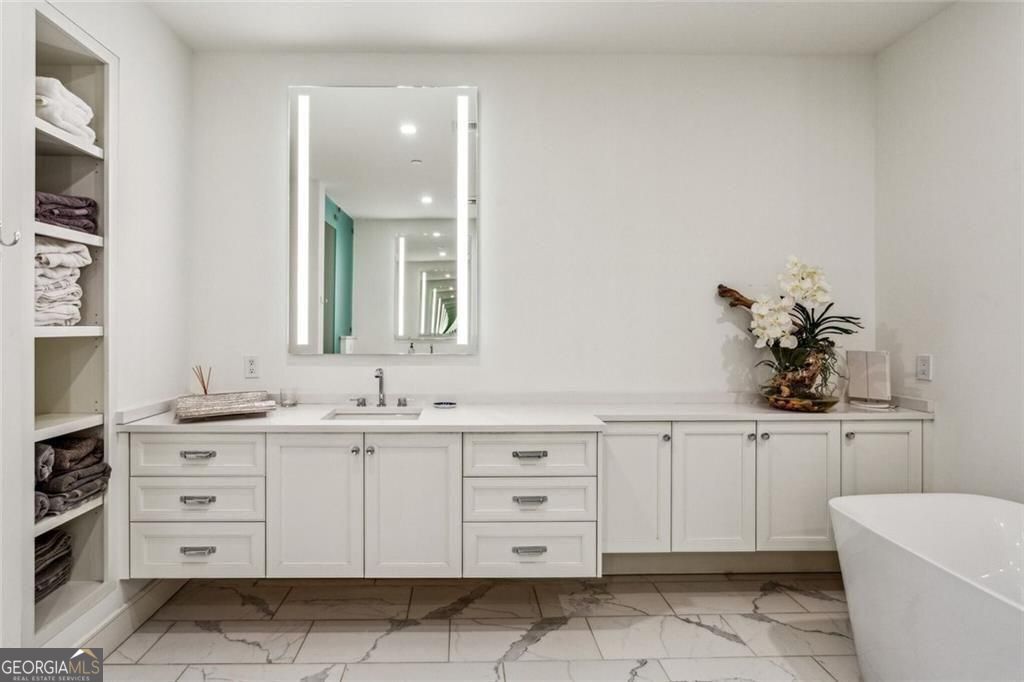 2520 Peachtree Road # 602 Property Photo 18