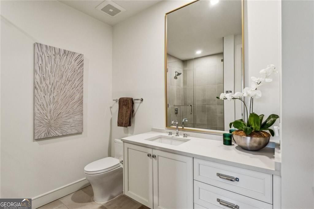 2520 Peachtree Road # 602 Property Photo 21