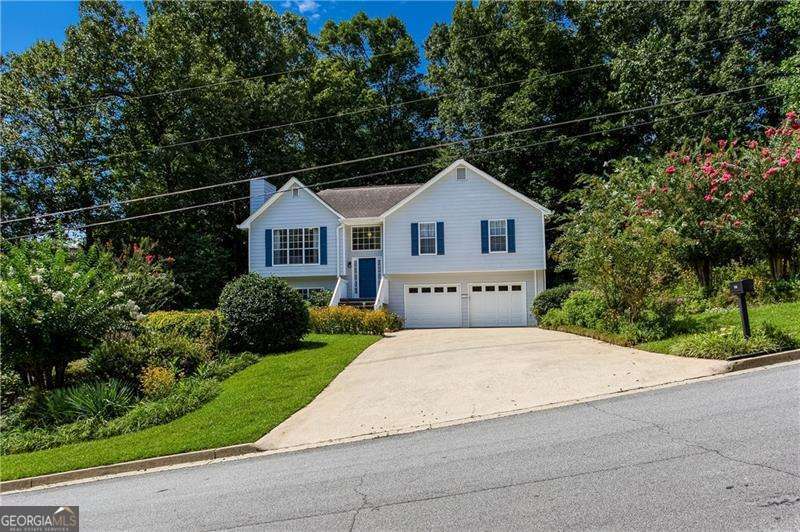 3705 Winding Court Property Photo 2