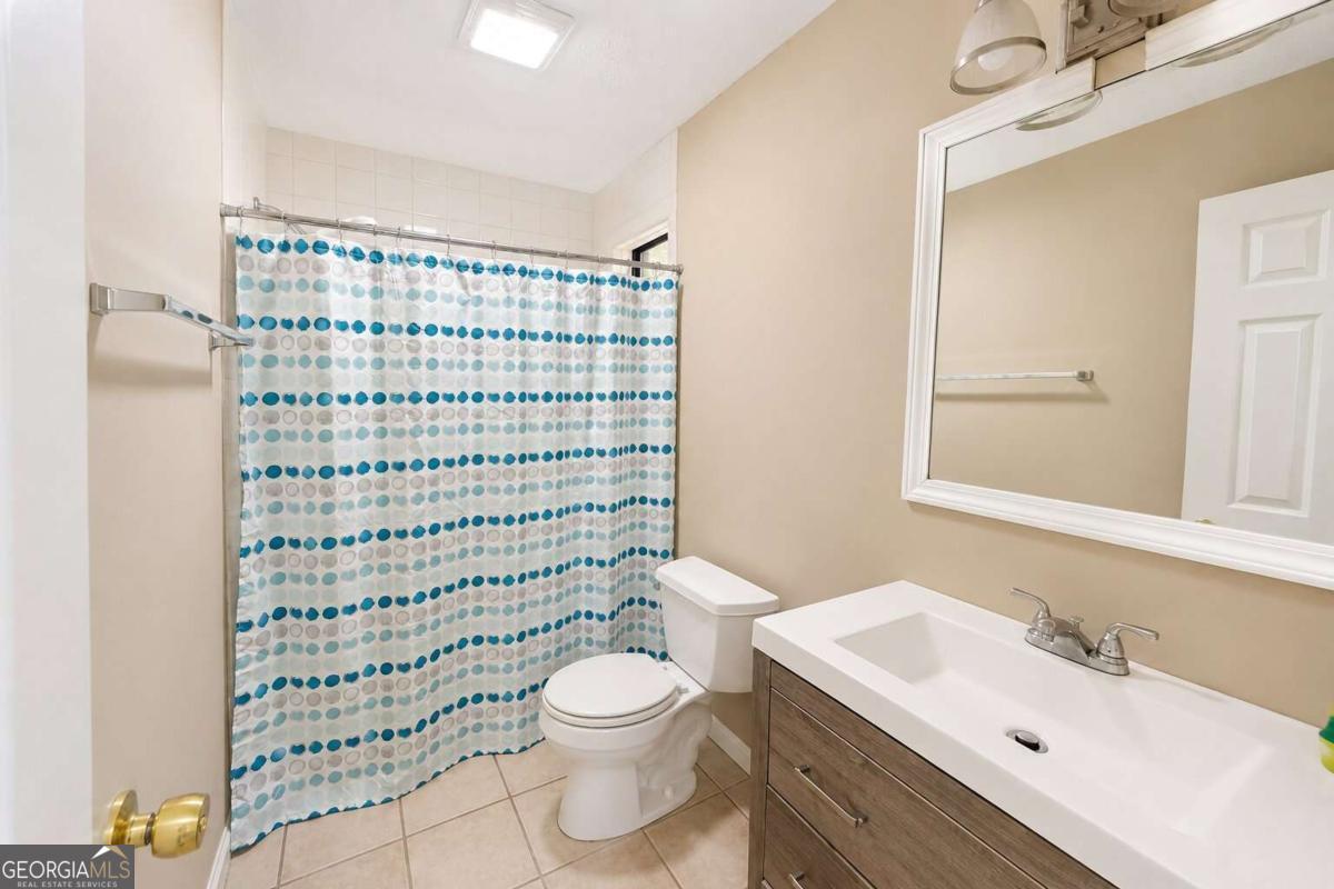 220 Winding Stream Trail Property Photo 9