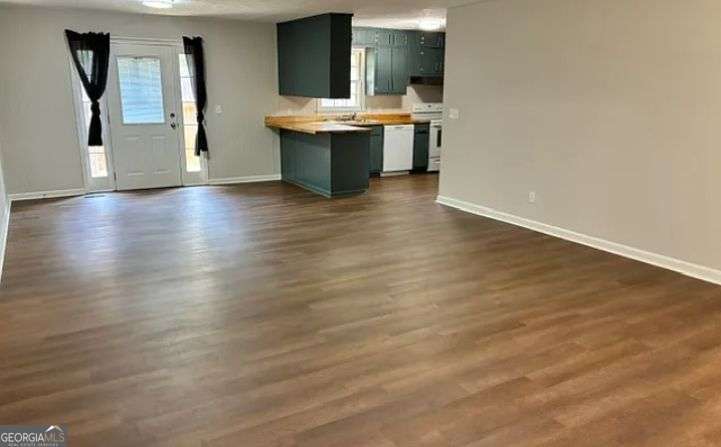 1011 Smith Sisters Road Property Photo 3