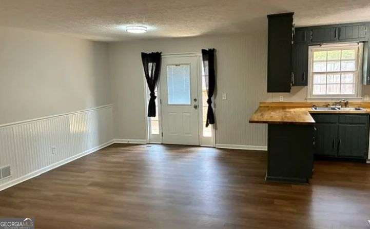 1011 Smith Sisters Road Property Photo 11