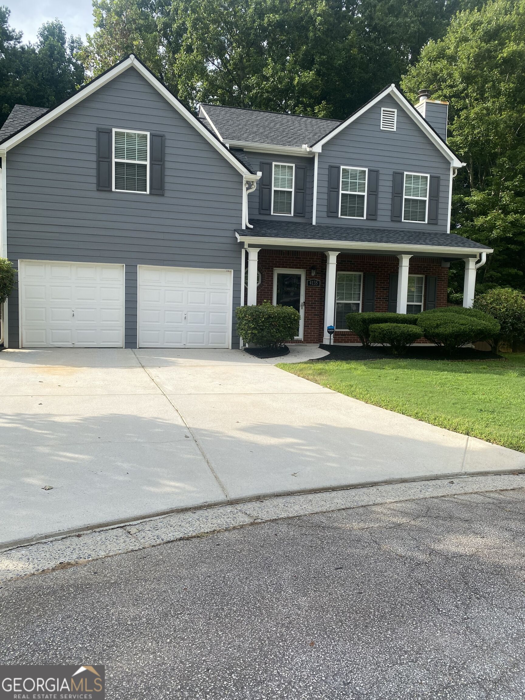 4135 Landover Court Property Photo 2