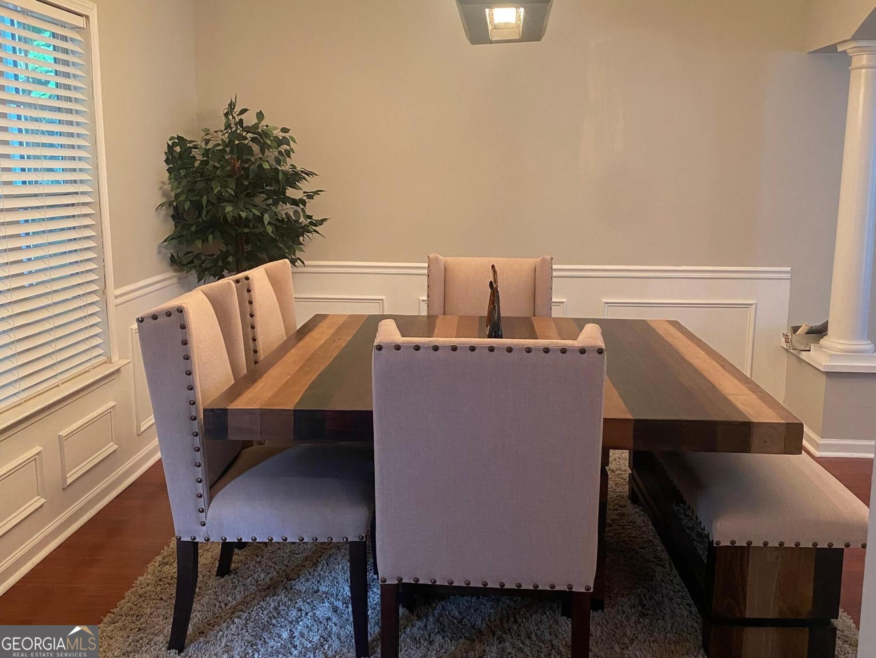 4135 Landover Court Property Photo 4