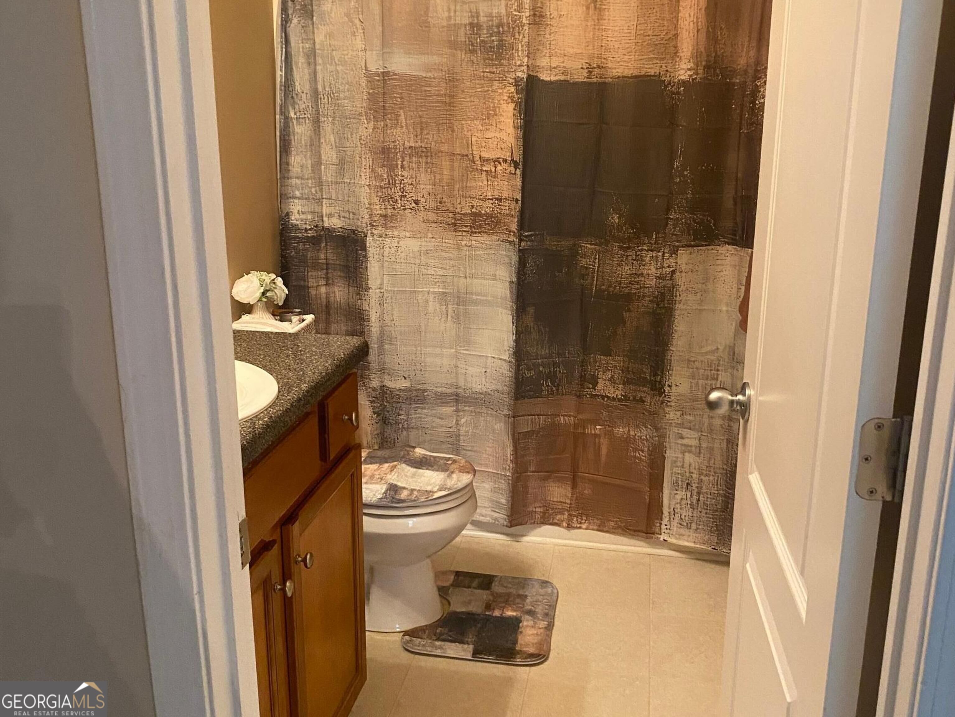 4135 Landover Court Property Photo 8