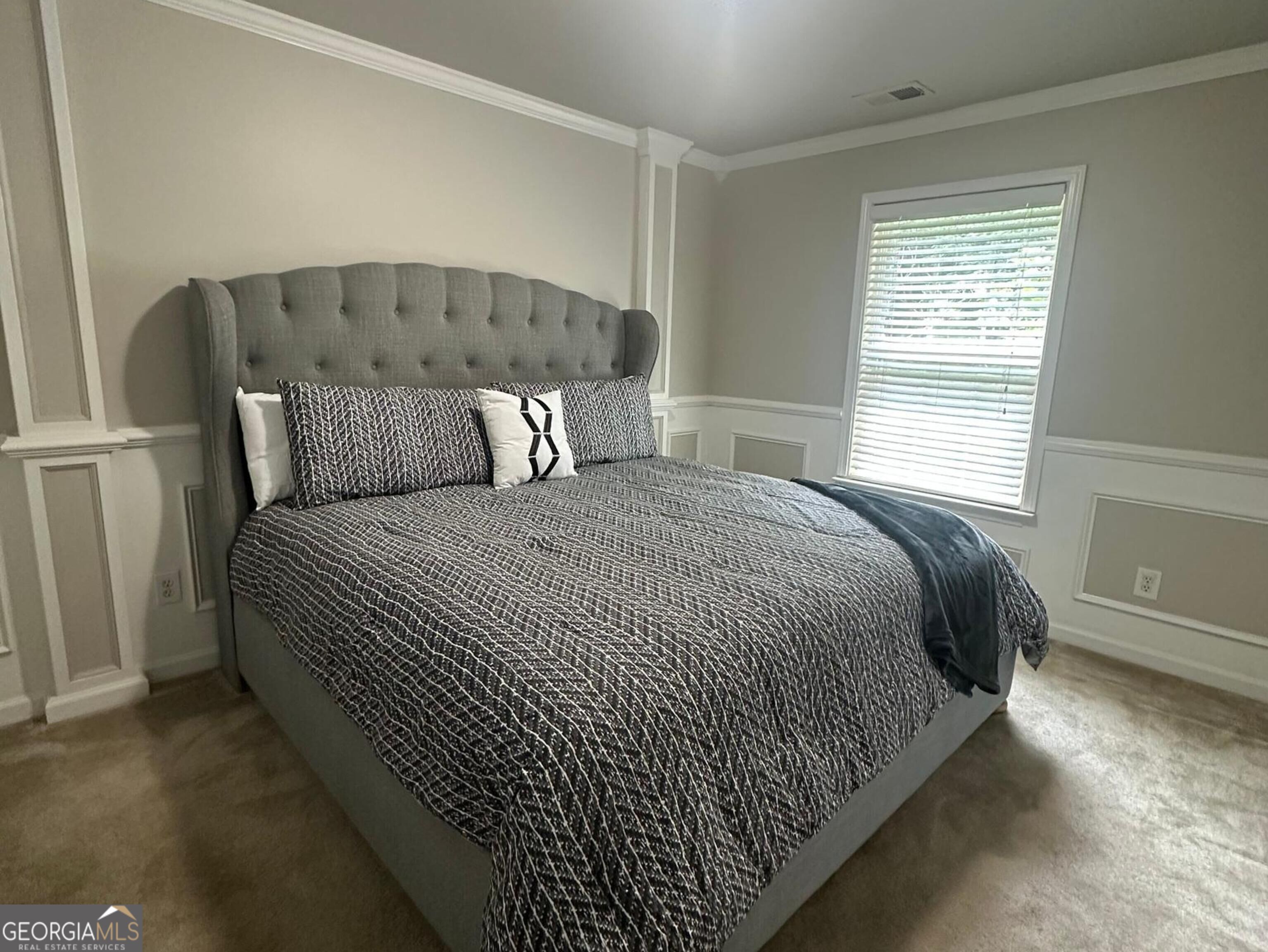 4135 Landover Court Property Photo 10