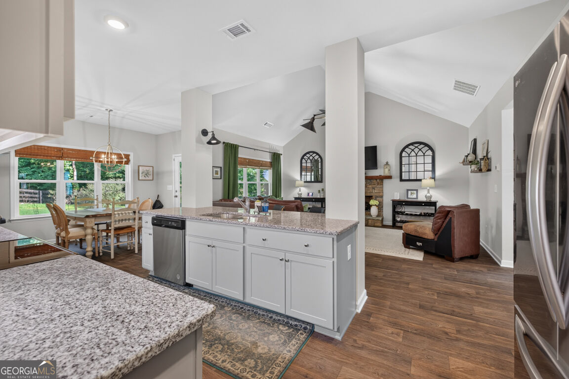 171 Masters Way Property Photo 11