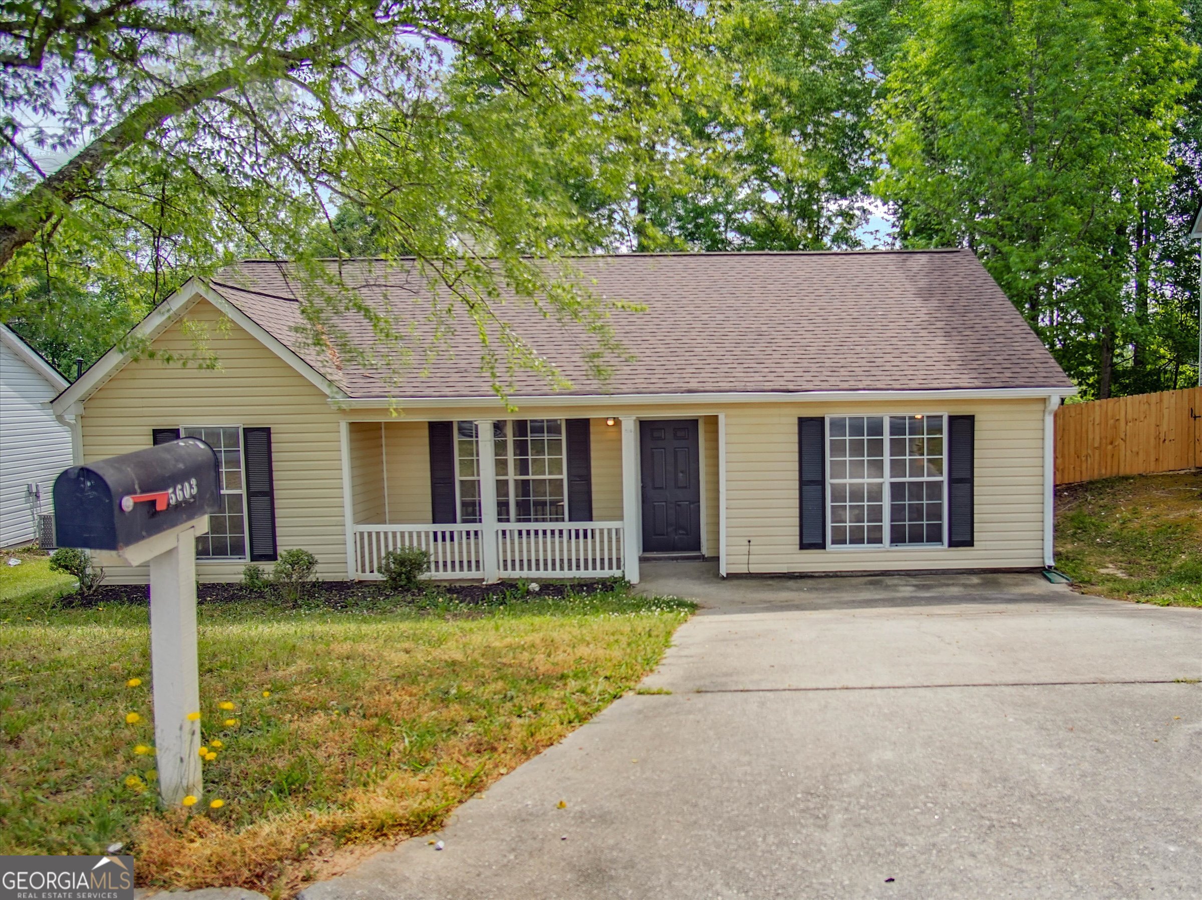 5603 Eagles Feather Lane Property Photo 2