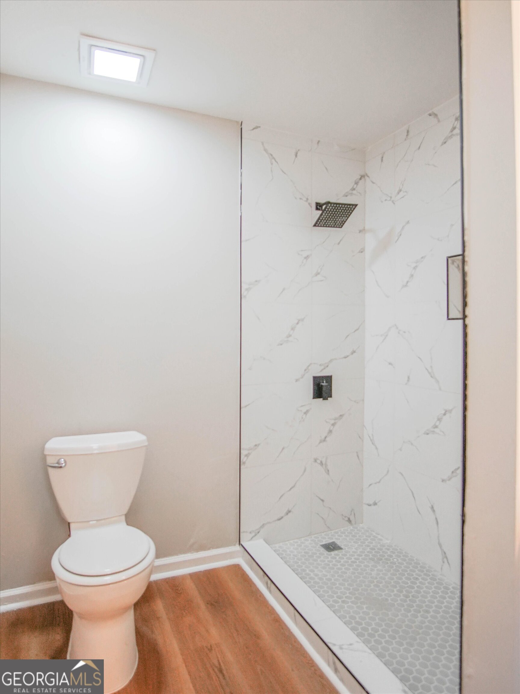 5603 Eagles Feather Lane Property Photo 13